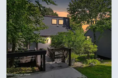  18 Middle Village Way, Tannersville, PA 18372 - Photo 3