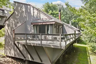 18 Middle Village Way, Tannersville, PA 18372 - Photo 1