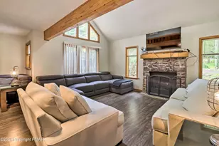 15 Skye Dr, Lake Harmony, PA 18624 - Photo 3