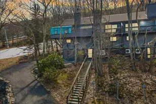 150 Cross Country Ln, Tannersville, PA 18372 - Photo 1