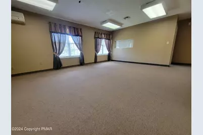  106 Shawnee Square Dr, Unit 210, East Stroudsburg, PA 18301 - Photo 5