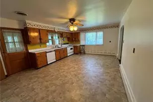 2324 Lake Minsi Dr, Bangor, PA 18013 - Photo 11