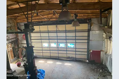  140 Roads End, Long Pond, PA 18334 - Photo 5