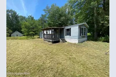  140 Roads End, Long Pond, PA 18334 - Photo 3