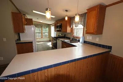  1310 Blue Mountain Circle, Saylorsburg, PA 18353 - Photo 5