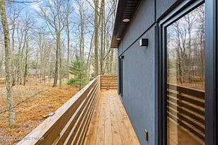 1142 Oakland Pl, Pocono Pines, PA 18350 - Photo 9