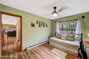 275 Tanglewood Dr, Pocono Pines, PA 18350 - Photo 25