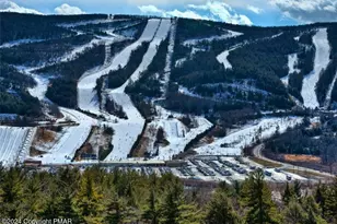 2093 Mahoning Dr, Lehighton, PA 18235 - Photo 9