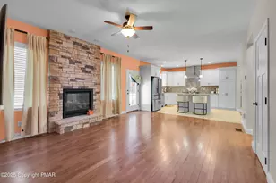 210 Canterbury Cir, Blakeslee, PA 18610 - Photo 13