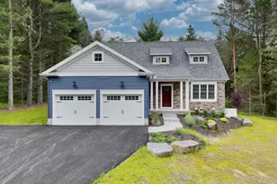 210 Canterbury Cir, Blakeslee, PA 18610 - Photo 1