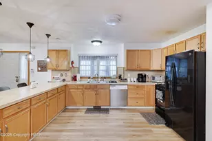 138 Kensington Dr, Bushkill, PA 18324 - Photo 11