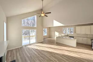 203 Lincoln Ln, East Stroudsburg, PA 18301 - Photo 15