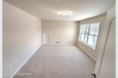  203 Lincoln Lane, East Stroudsburg, PA 18301 - Photo 9