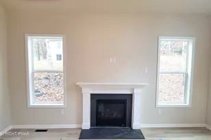 203 Lincoln Ln, East Stroudsburg, PA 18301 - Photo 7