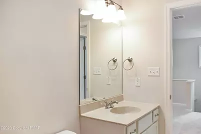  203 Lincoln Lane, East Stroudsburg, PA 18301 - Photo 17