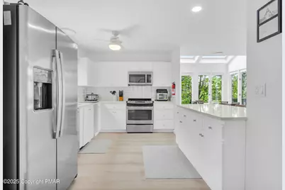  270 Big Pocono Pass, Tannersville, PA 18372 - Photo 5