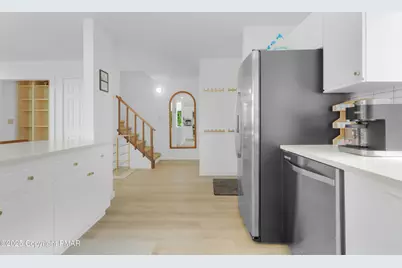  270 Big Pocono Pass, Tannersville, PA 18372 - Photo 11