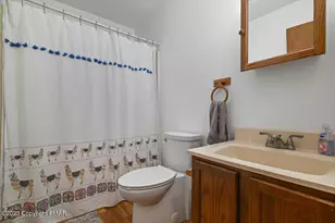 250 Brentwood Dr, Bushkill, PA 18324 - Photo 21