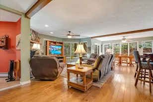 6102 Lakeview Dr, Pocono Pines, PA 18350 - Photo 7