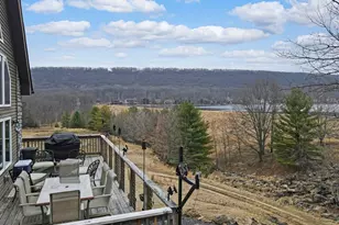 16 Delaware Dr, Hazleton, PA 18202 - Photo 9