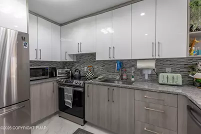  419 Quaker Court, Pocono Lake, PA 18347 - Photo 17