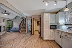1148 Country Pl Dr, Tobyhanna, PA 18466 - Photo 9