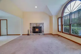 426 Tranquility Ct, Long Pond, PA 18334 - Photo 3