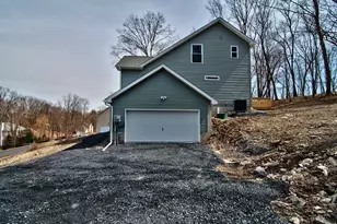 411 Pierce Ln, East Stroudsburg, PA 18301 - Photo 17