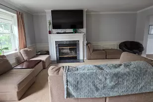 132 Eaglesmere Cir, East Stroudsburg, PA 18301 - Photo 3