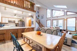 251 Dorchester Dr, Bushkill, PA 18324 - Photo 9