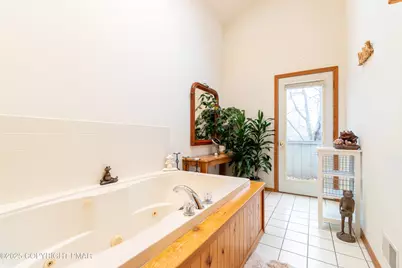  251 Dorchester Drive, Bushkill, PA 18324 - Photo 25