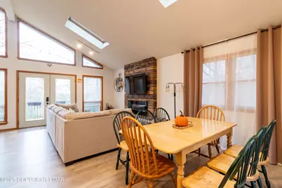  251 Dorchester Drive, Bushkill, PA 18324 - Photo 11