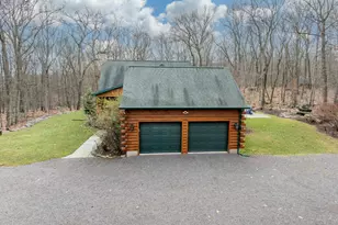 1212 Acacia Dr, Hawley, PA 18428 - Photo 7