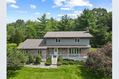  127 Stoneleigh Drive, East Stroudsburg, PA 18301 - Photo 1