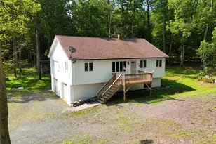 371 Ridge Cir, Cresco, PA 18326 - Photo 3