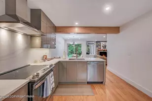 513 Rondaxe Ln, Long Pond, PA 18334 - Photo 15