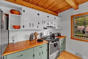 72 Forest Dr, Lake Harmony, PA 18624 - Photo 11