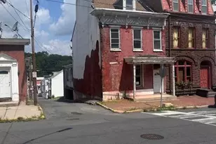 622 Mahantongo St St, Pottsville, PA 17901 - Photo 1