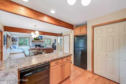  5581 Woodland Avenue, Pocono Pines, PA 18350 - Photo 9