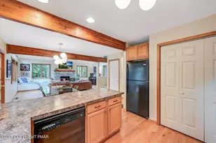 5581 Woodland Ave, Pocono Pines, PA 18350 - Photo 9