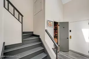 1061 Crestwoods Dr, Pocono Pines, PA 18350 - Photo 15