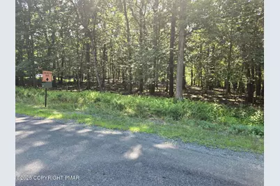  44 Whippoorwill Drive, Bushkill, PA 18324 - Photo 3