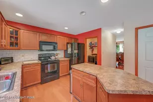 649 Snow Hill Rd, Cresco, PA 18326 - Photo 9