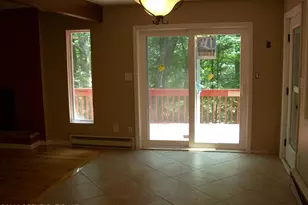 5864 Decker Rd, Bushkill, PA 18324 - Photo 11