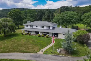 2530 Mahoning Dr, Lehighton, PA 18235 - Photo 3