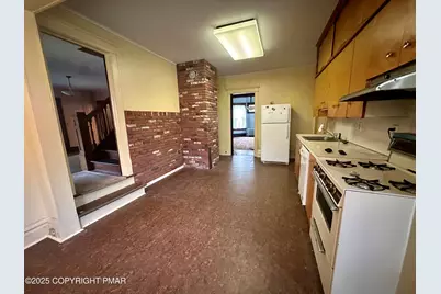  22 Fairview Avenue, Mount Pocono, PA 18344 - Photo 9