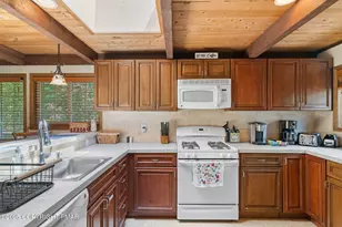 336 Sir Bradford Rd, Pocono Lake, PA 18347 - Photo 35