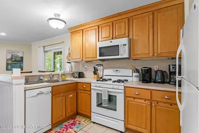  336 Sir Bradford Road, Pocono Lake, PA 18347 - Photo 13