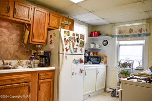 317 Berwick St, White Haven, PA 18661 - Photo 5