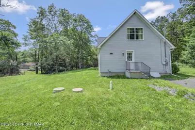  207 Game Lane, Blakeslee, PA 18610 - Photo 7